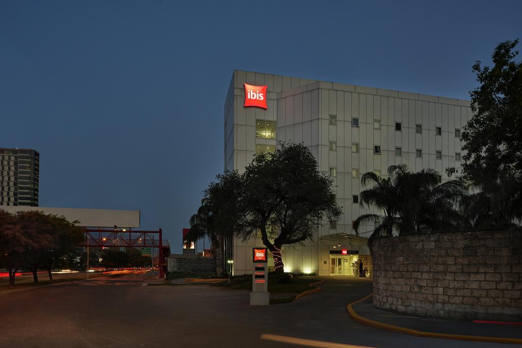 Ibis Monterrey Valle San Pedro Garza Garcia المظهر الخارجي الصورة